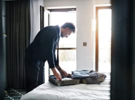how to pack a suit